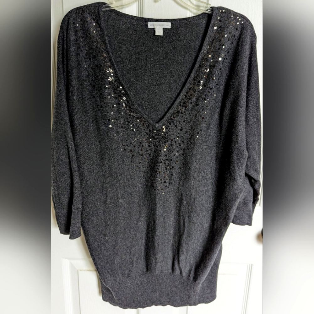 NY&CO Grey Sweater. Sz L.